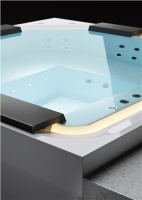 Гидромассажный спа-бассейн Superquarz Гидромассажный спа-бассейн Superquarz