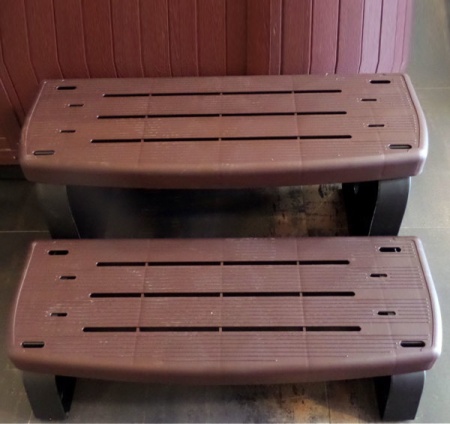 Ступени для СПА бассейна пластиковые Mahogany