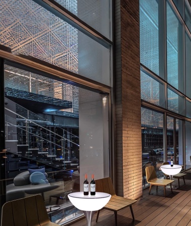 Стол светящийся круглый на металическом основании 60х60х110 Стол светящийся круглый на металическом основании 60х60х110